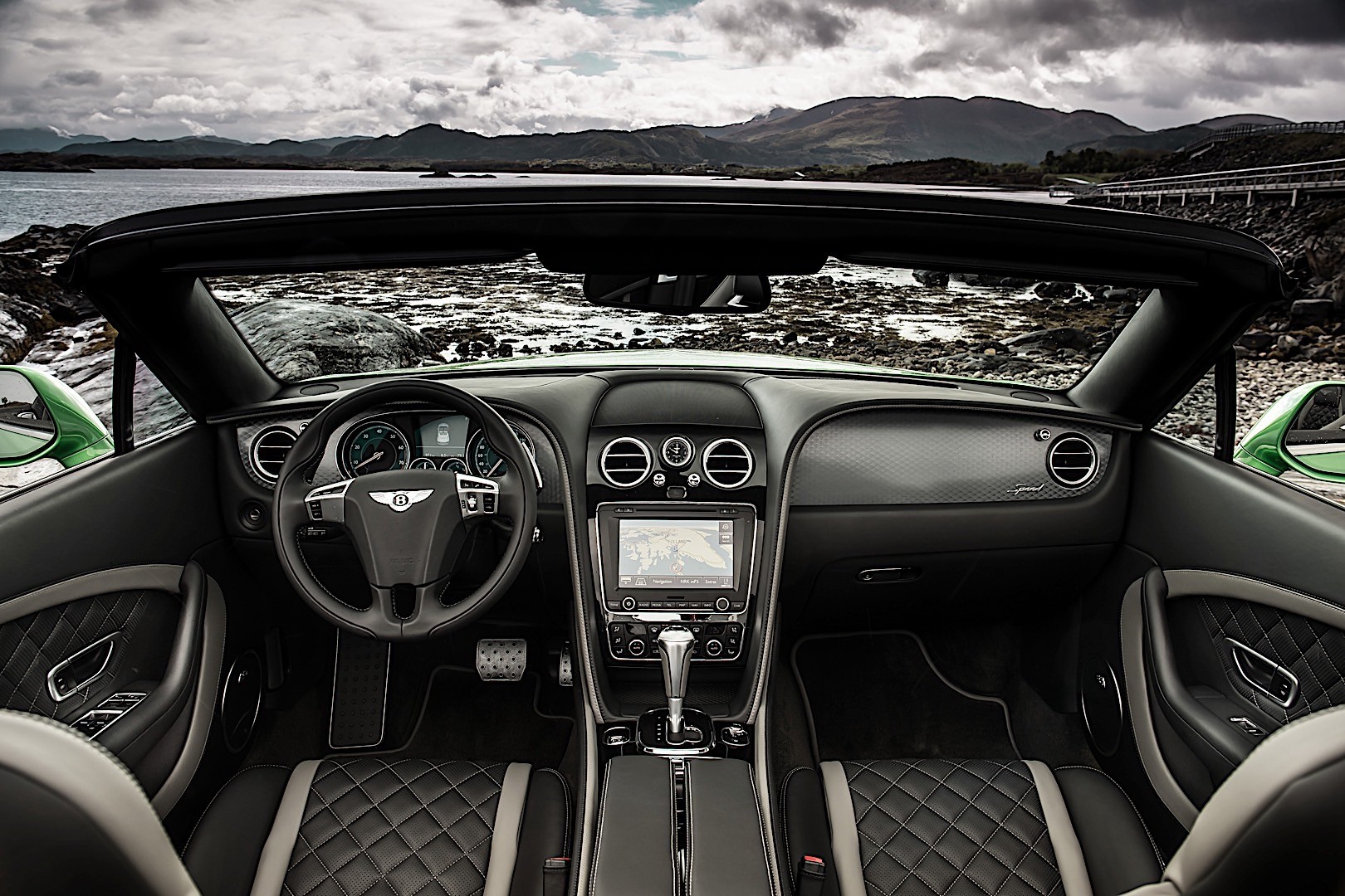 https://wcar.sets.lv/cars/Bentley/Continental GTC kabriolets/3db82a29e8d0fd3ec9edd8ddc28885cc.jpg